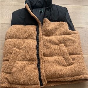 Wild Fable Black and Tan Puffer Jacket